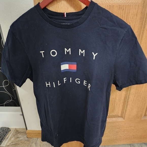 Tommy Hilfiger Other - TOMMY Hilfiger Men's Short Sleeve Crew Neck Large Flag Print Graphic T-Shirt